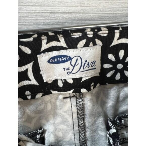 Old Navy Womens The Diva Pixie Straight Ankle Pants Size‎ 4 - Picture 5 of 9